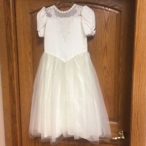 Little Girls White formal / flower girl dress